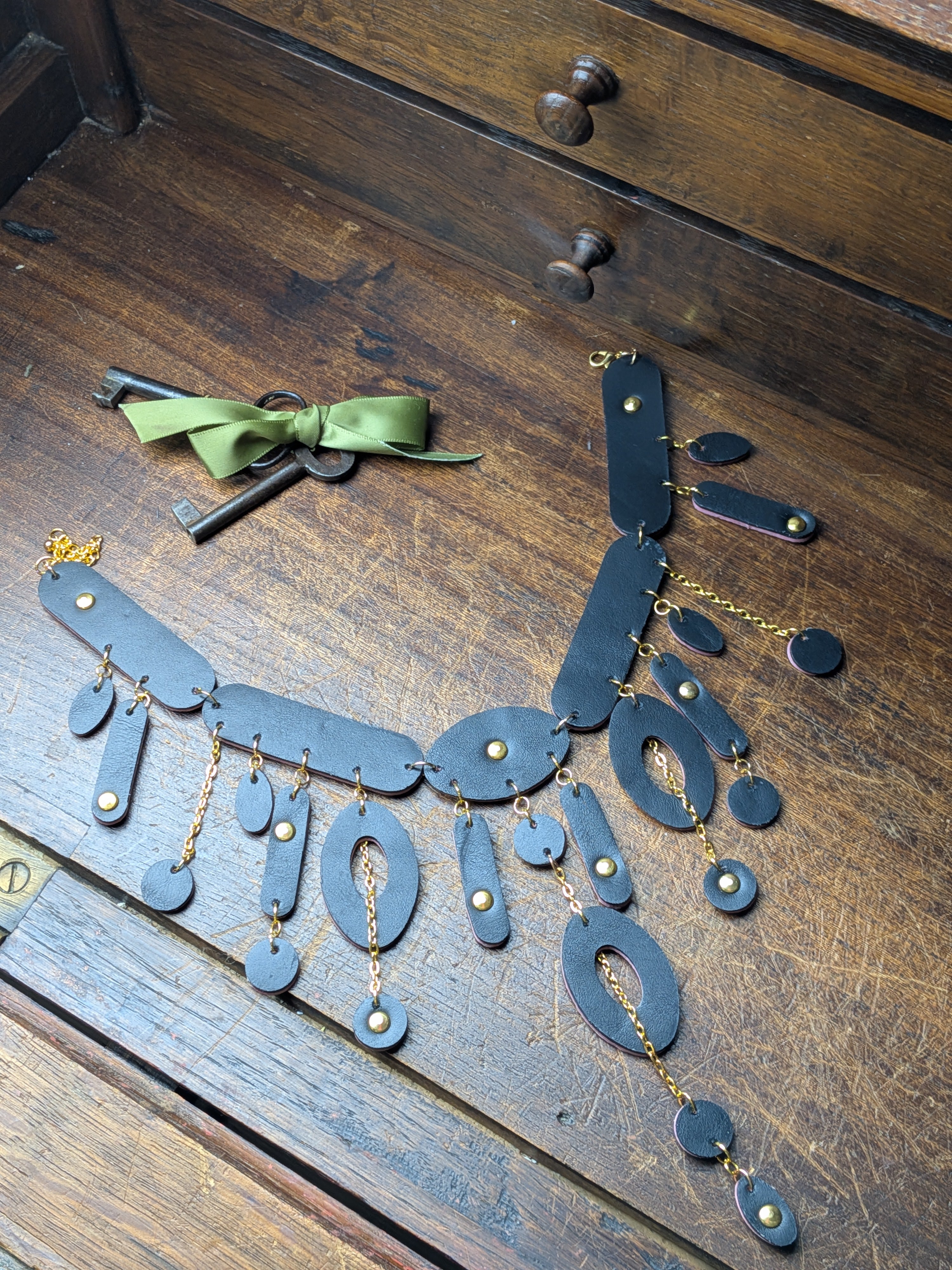 MYSTIC FLOW | Reversible Leather Statement Necklace (Aubergine & Black)