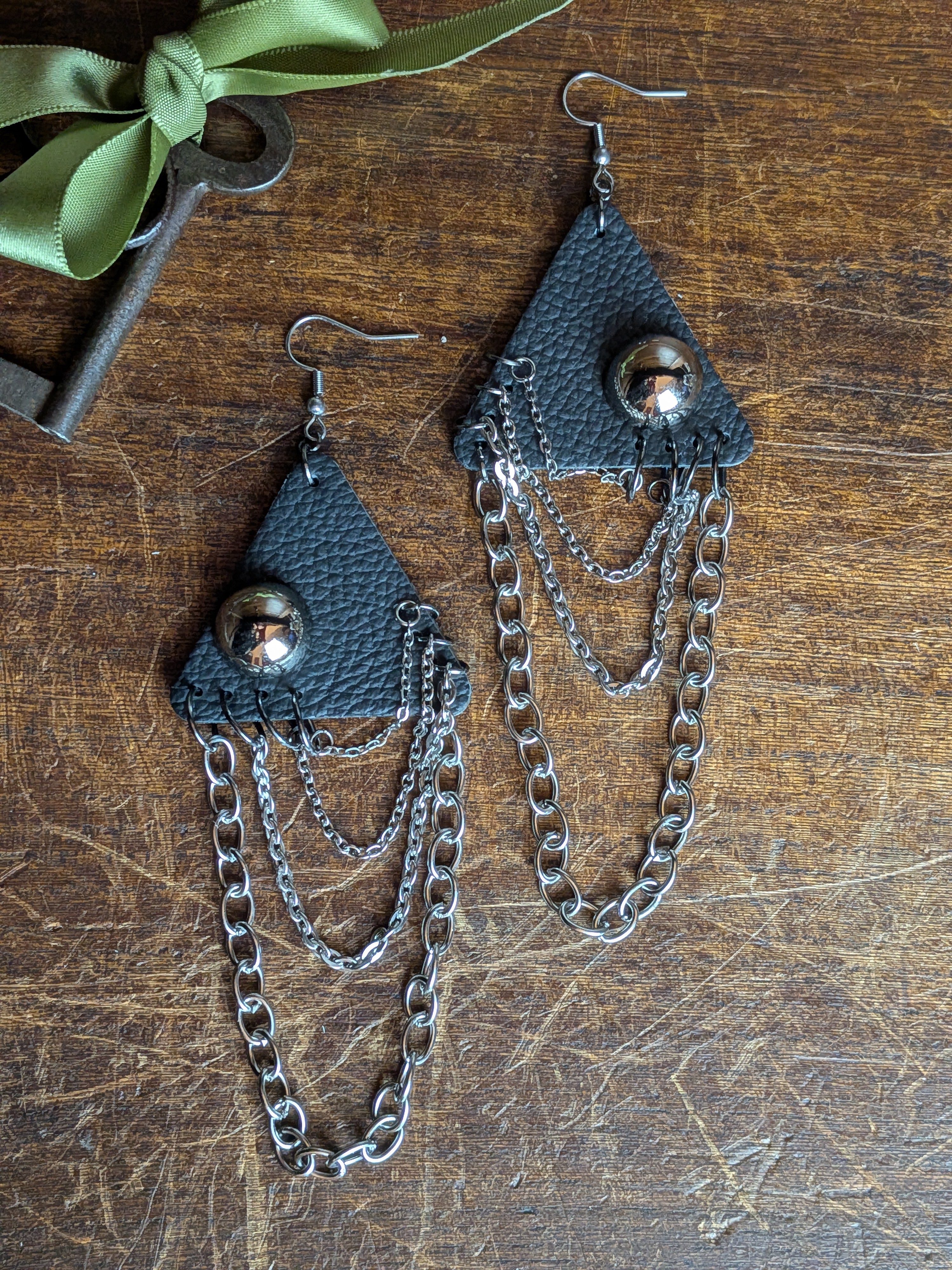 Night Shadow: Silver Peak