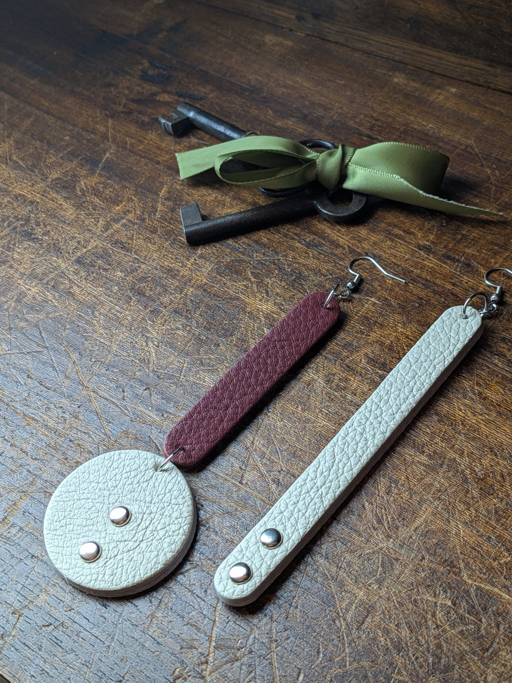 Burgundy Bar Duo