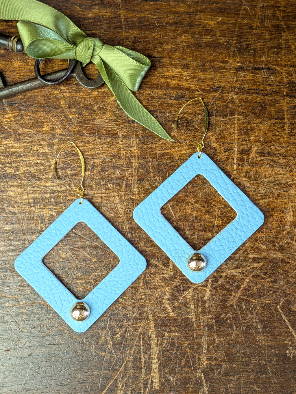 Azure Hollow Rhombus Earrings