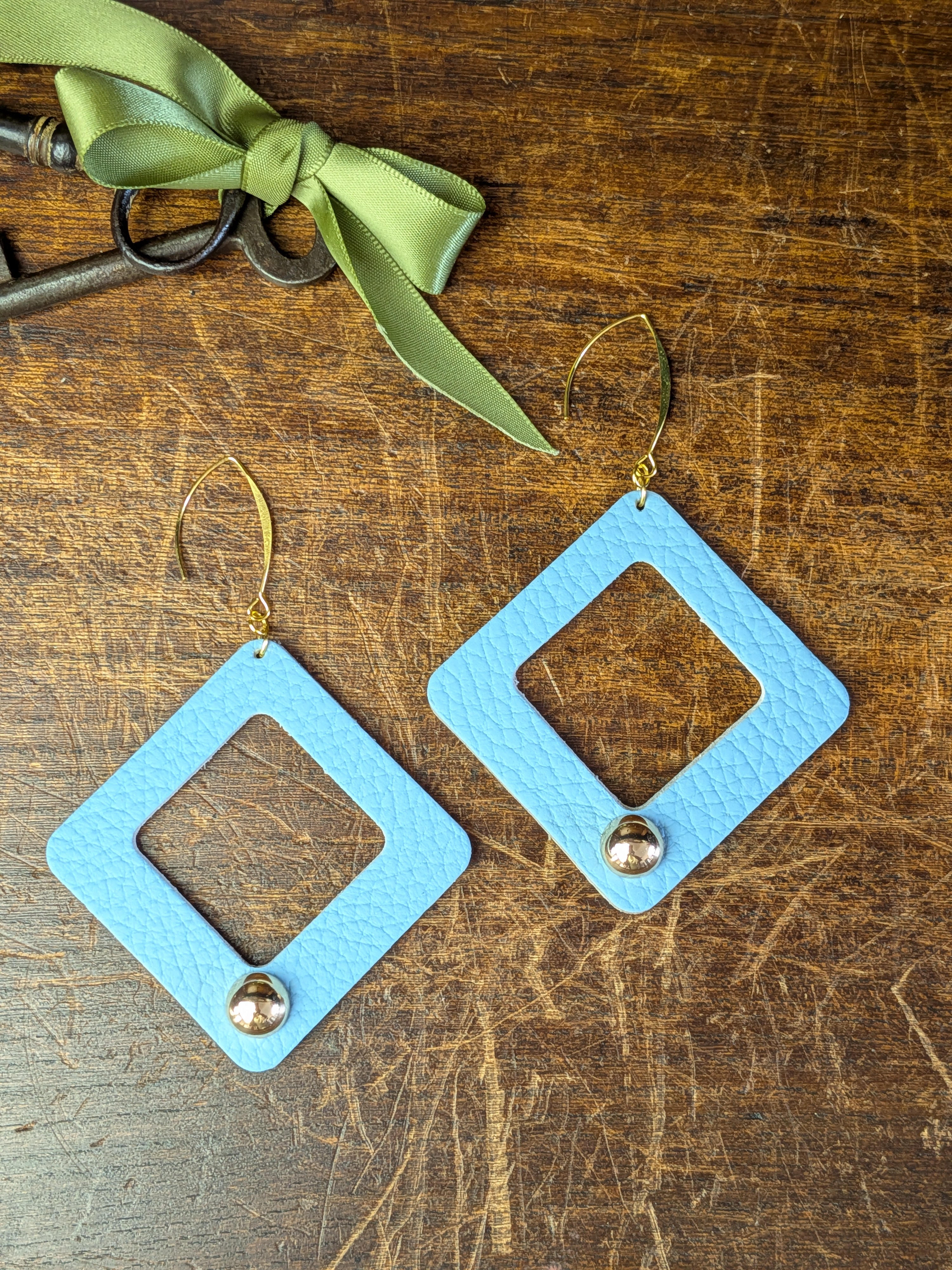 Azure Hollow Rhombus Earrings