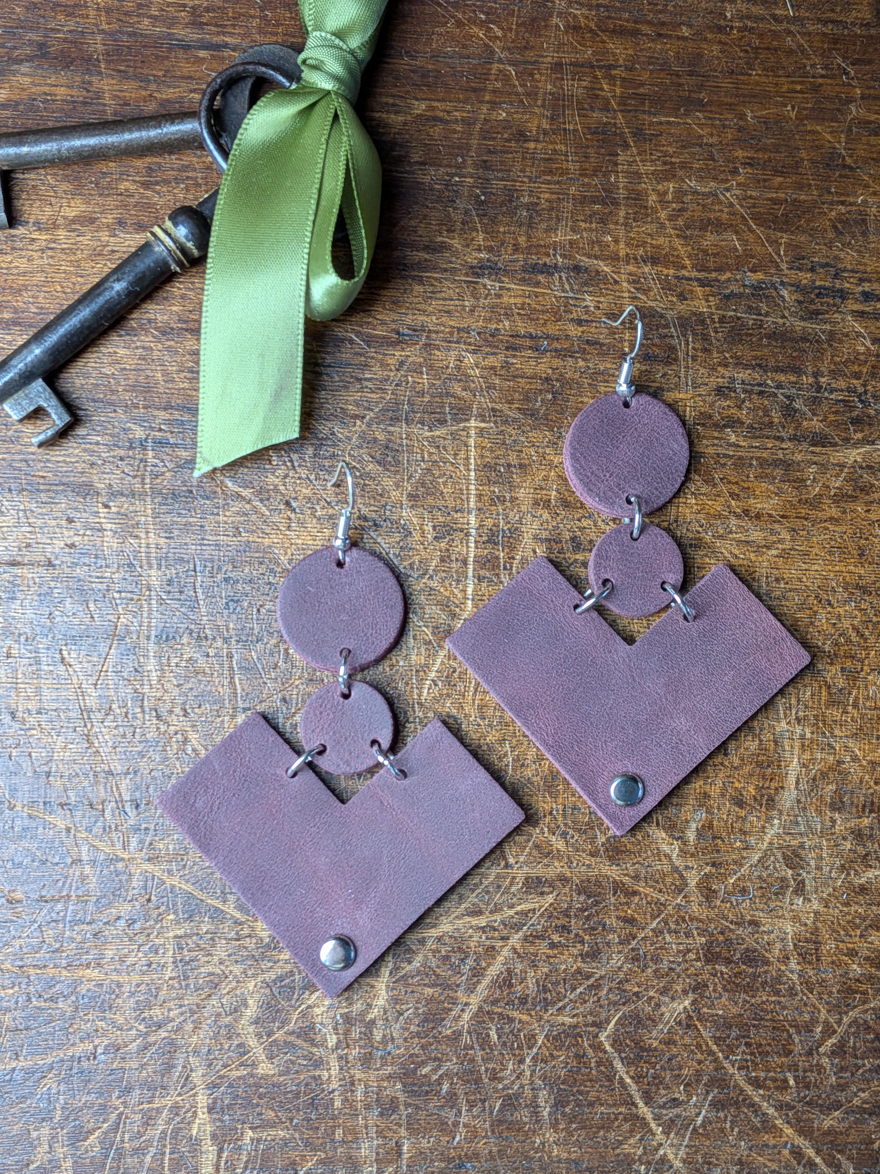 The Triple Pulse | Bordeaux Leather Geometric Drops