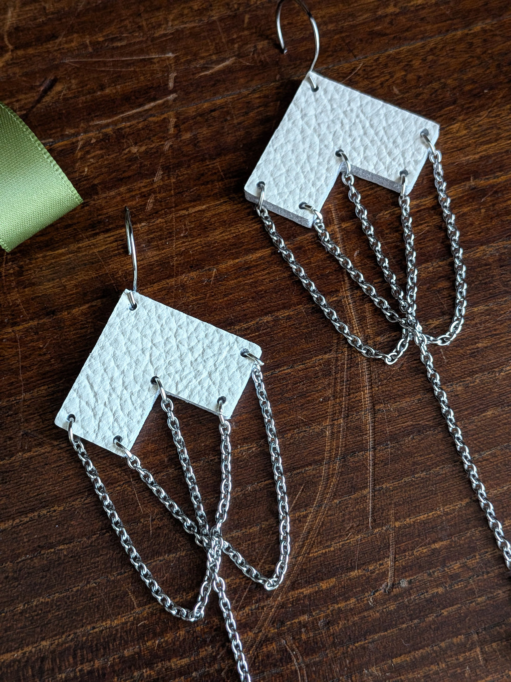 Ivory Arrowhead Kinetic Chain Earrings