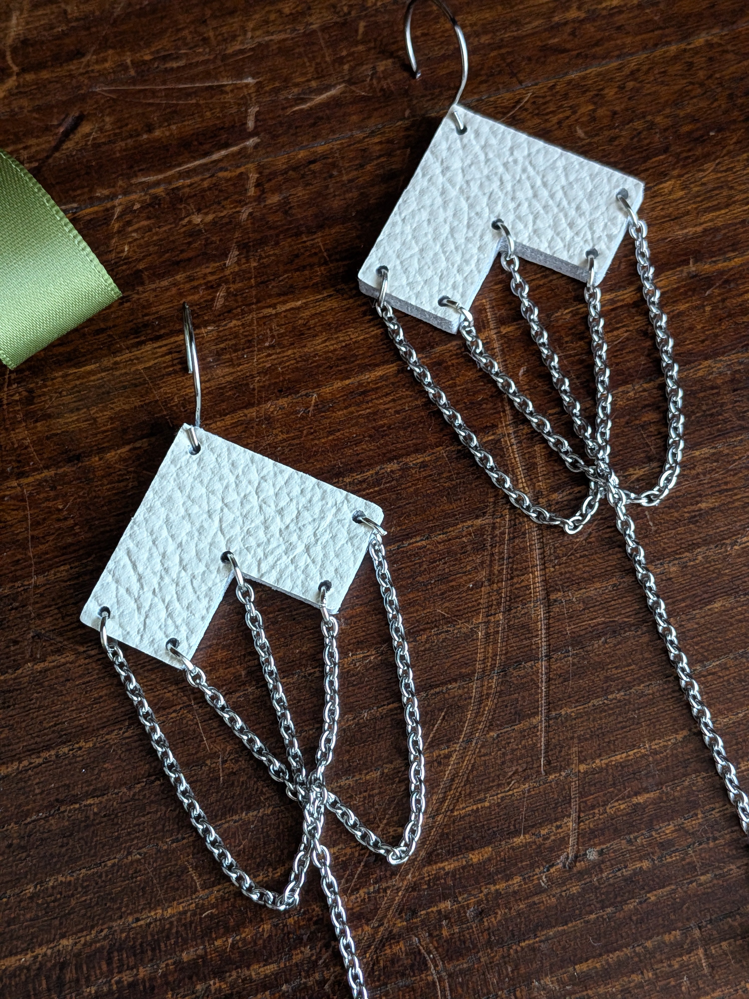 Ivory Arrowhead Kinetic Chain Earrings