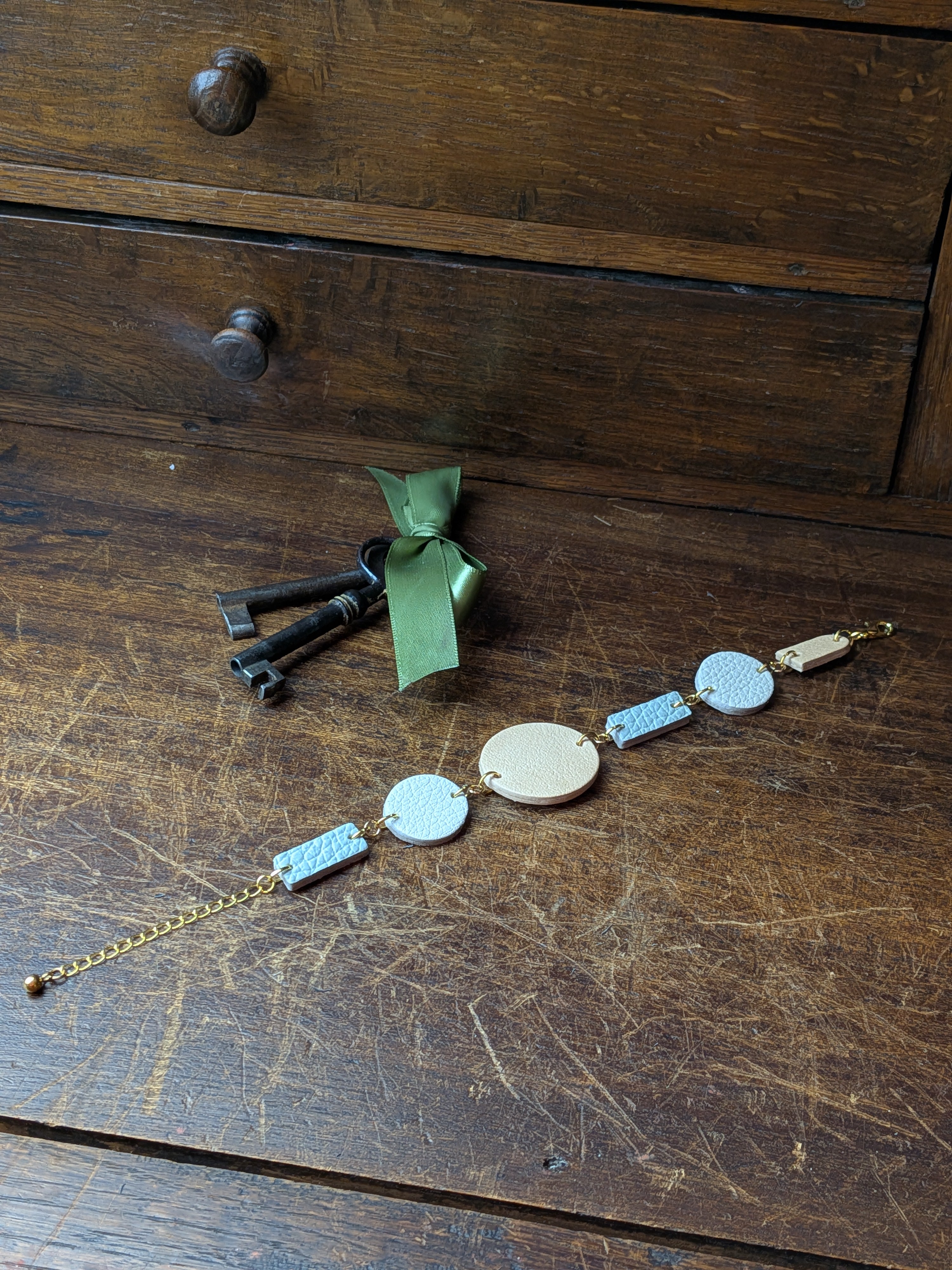 4-in-1 Transformable Leather Bracelet & Pendant – Sky Blue & Sand