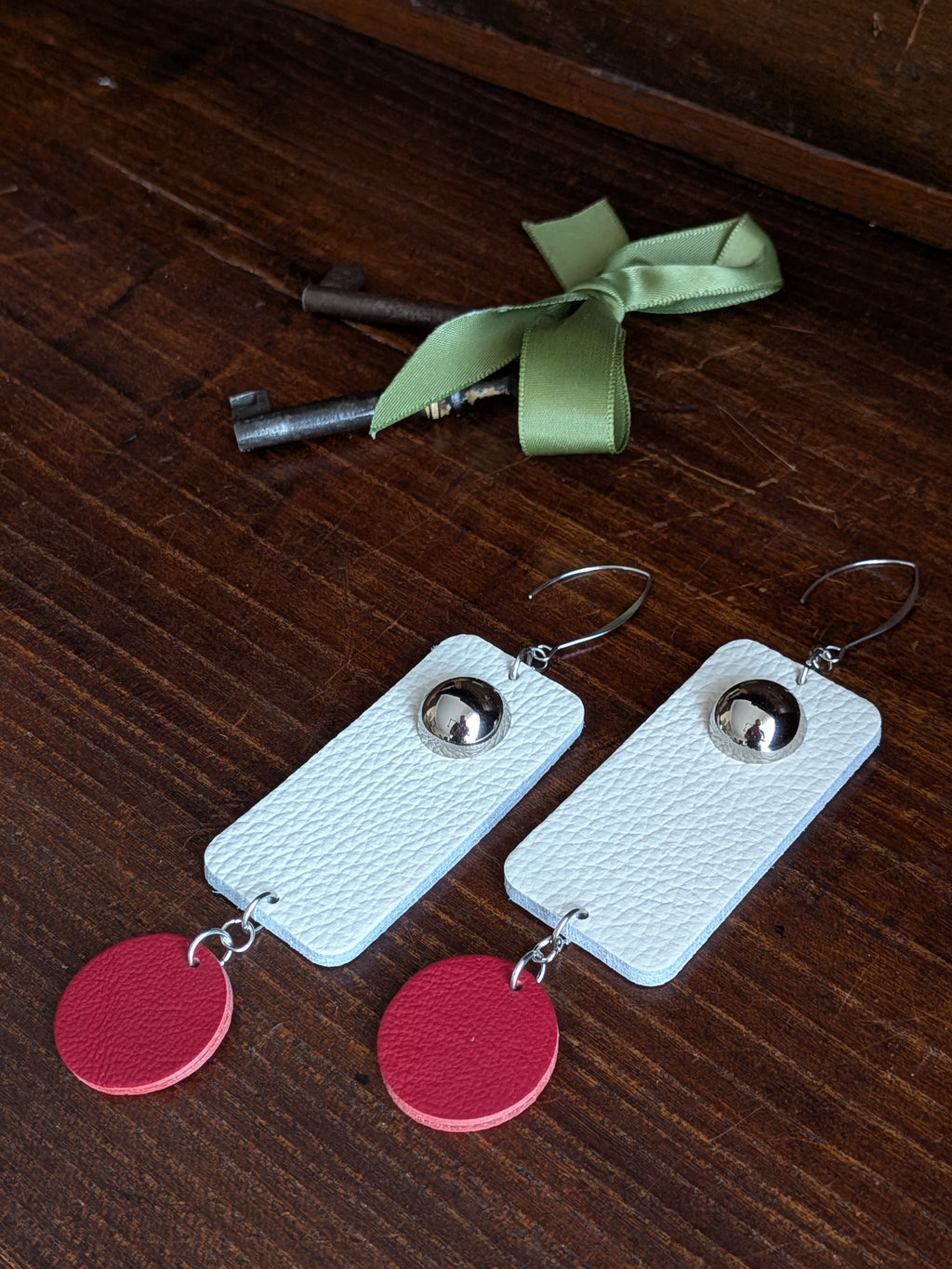 Ivory & Crimson Geometric Drop Earrings