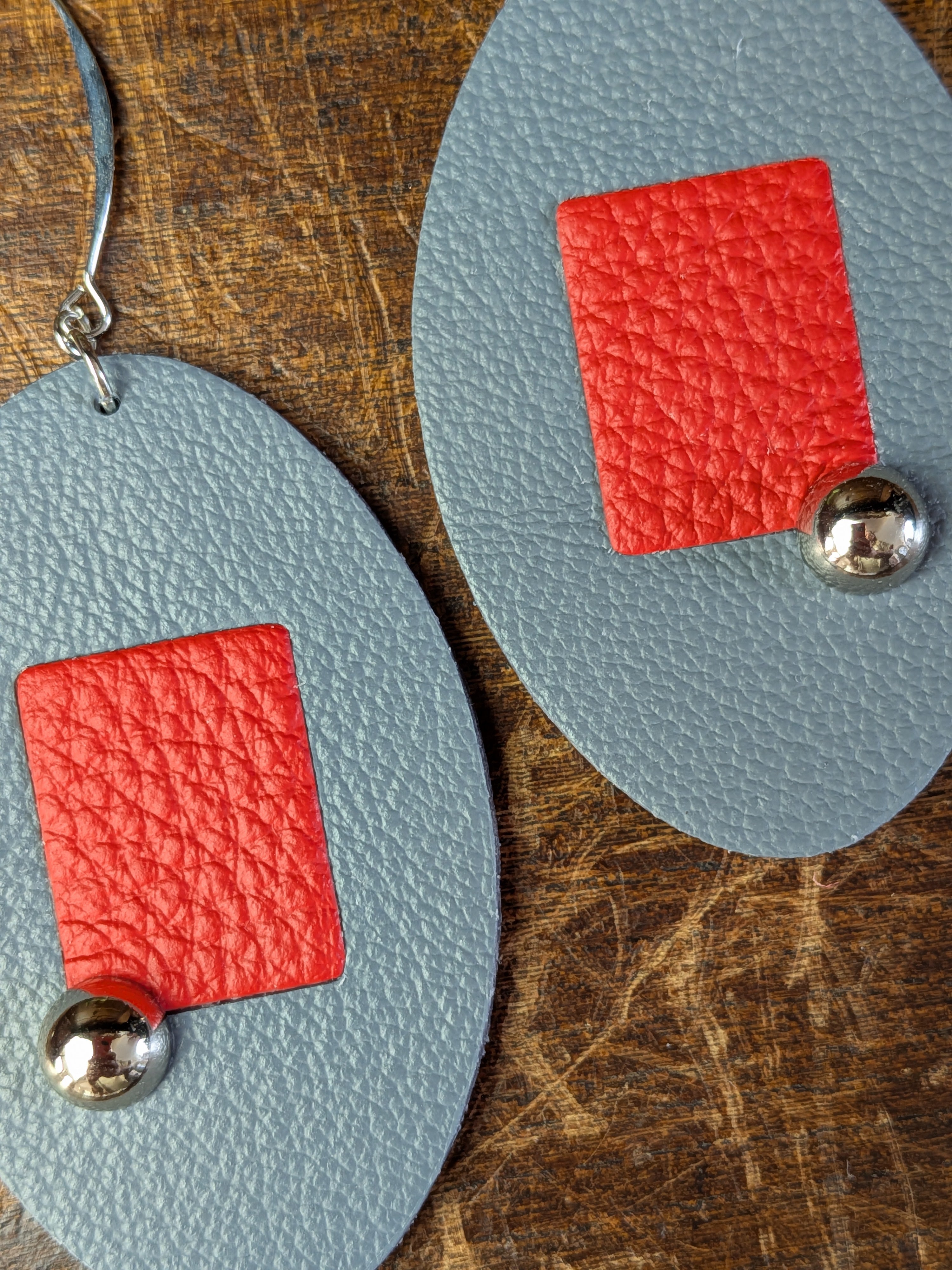 Slate Blue & Scarlet Oval Geometric Earrings