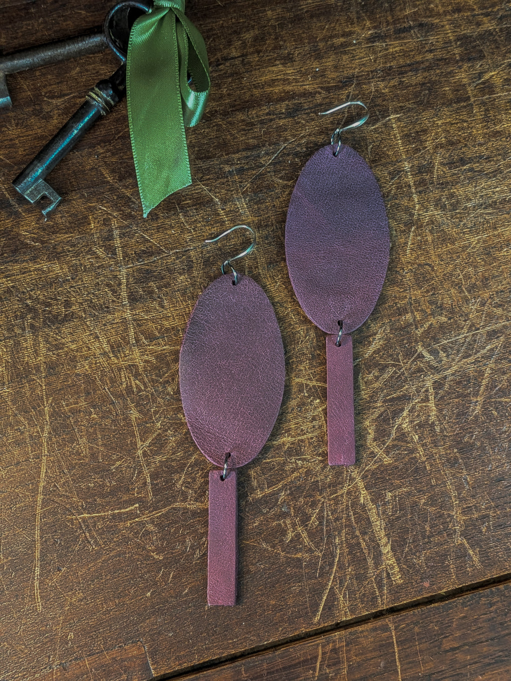 The Sleek Code | Bordeaux Oval Leather Hooks