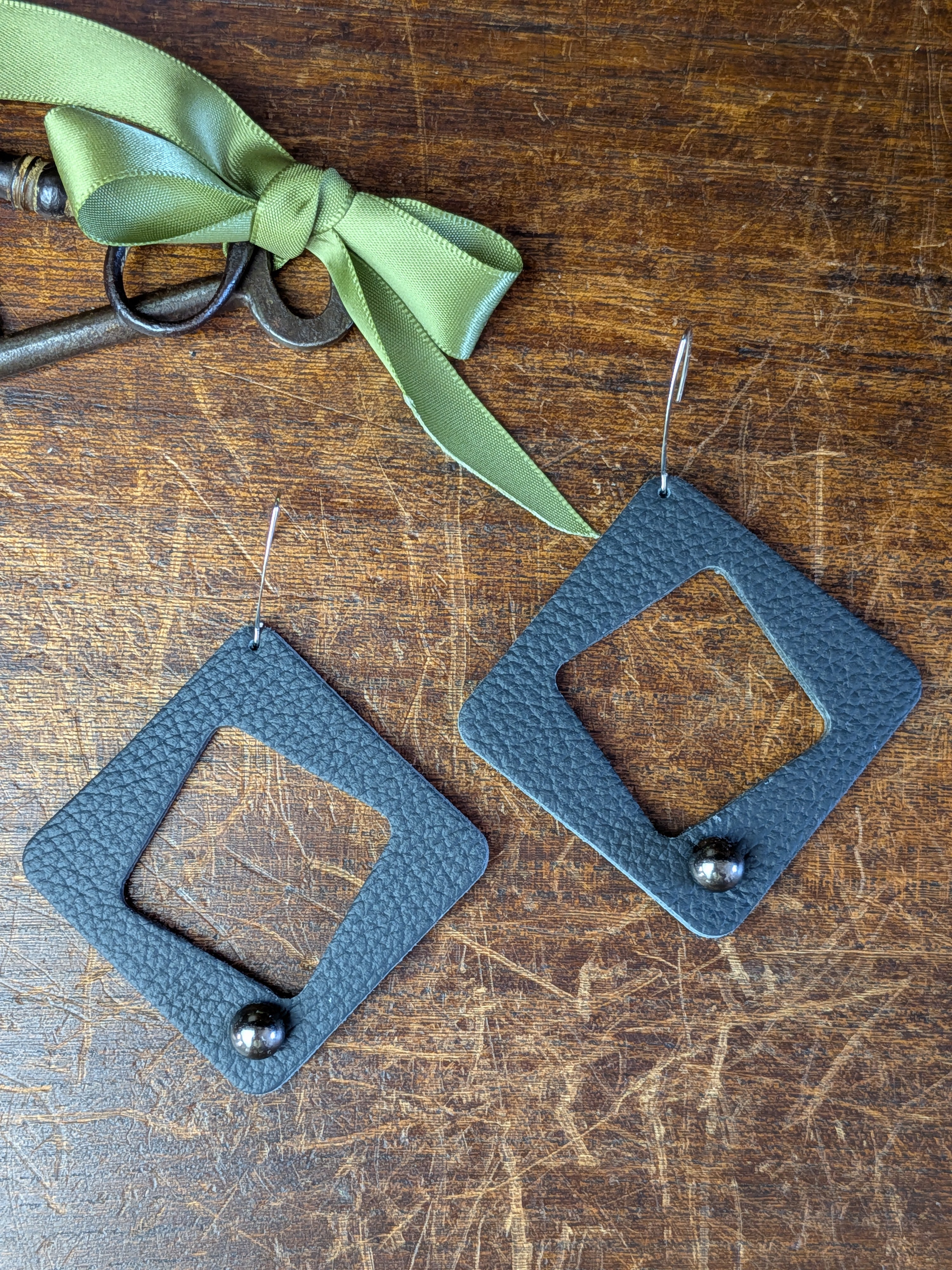 Graphite Hollow Rhombus Earrings