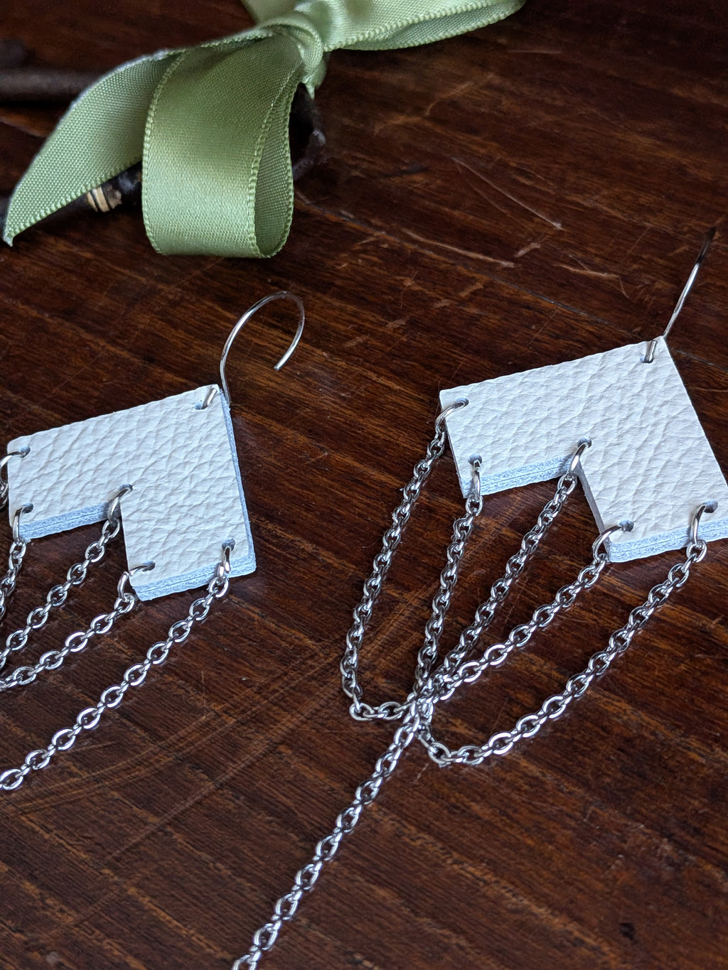 Ivory Arrowhead Kinetic Chain Earrings