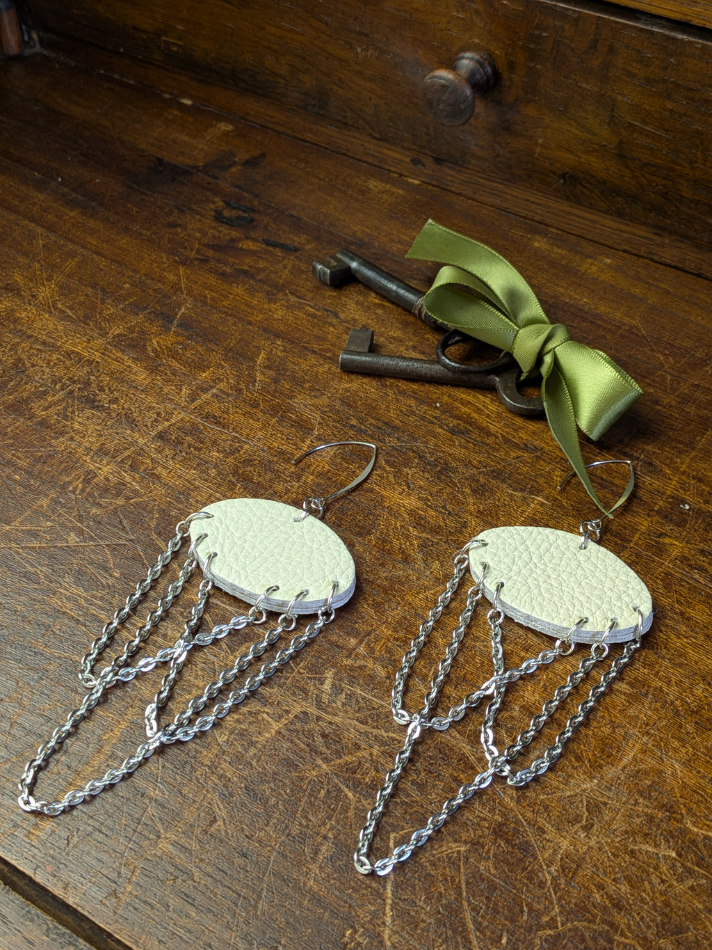 Ivory Cascade Kinetic Chain Earrings