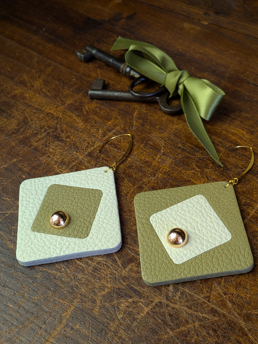 Olive & Cream Dual Tone Geometric Earrings