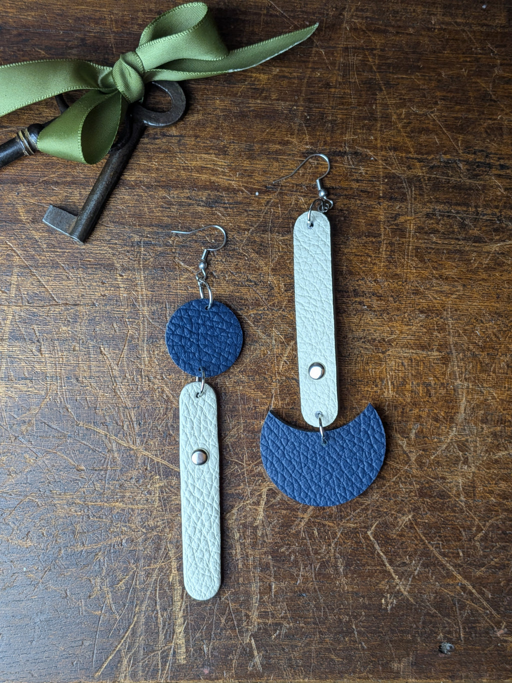 Abstract Form Asymmetrical Duo