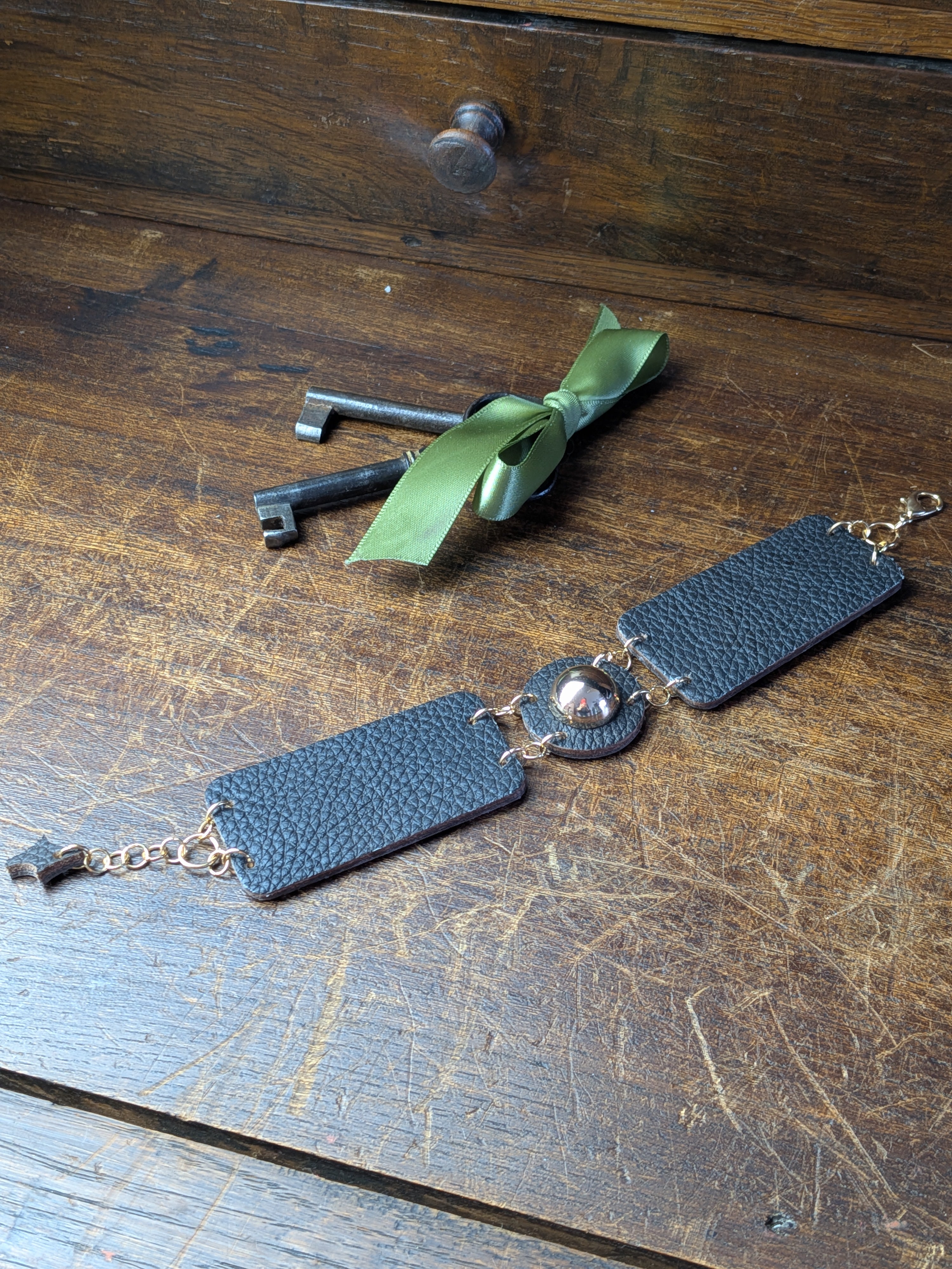 Mocha Gold Sculpted Bracelet – Dark Brown Premium Leather with Gold Dome Bolts